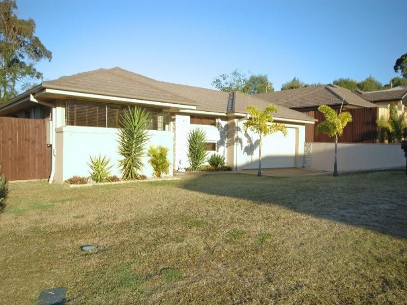 18 Craigs Way, Maudsland QLD 4210