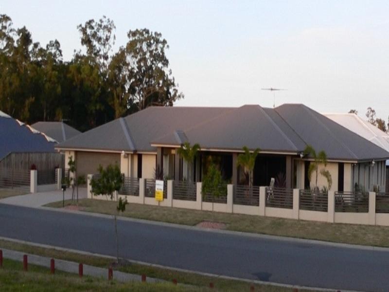 11 Coach Way, Upper Coomera QLD 4209