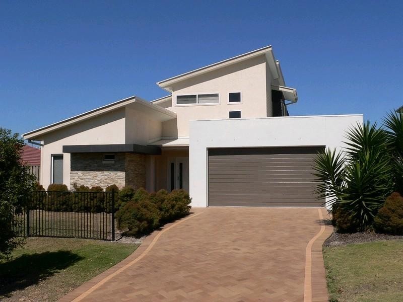 5 Flamevine Street, Upper Coomera QLD 4209