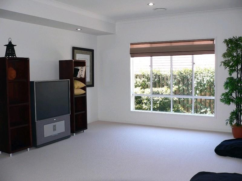 5 Flamevine Street, Upper Coomera QLD 4209