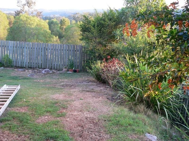 12 Guy Lane, Oxenford QLD 4210