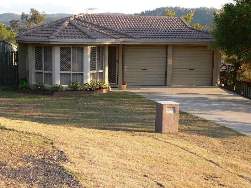 12 Guy Lane, Oxenford QLD 4210