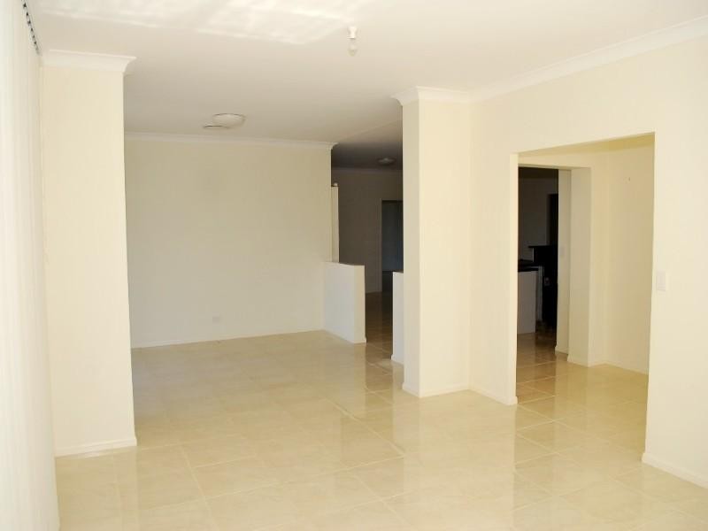 4 Wendy Court, Upper Coomera QLD 4209