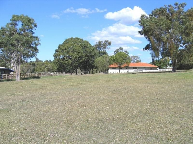 14 Oberon Way, Oxenford QLD 4210