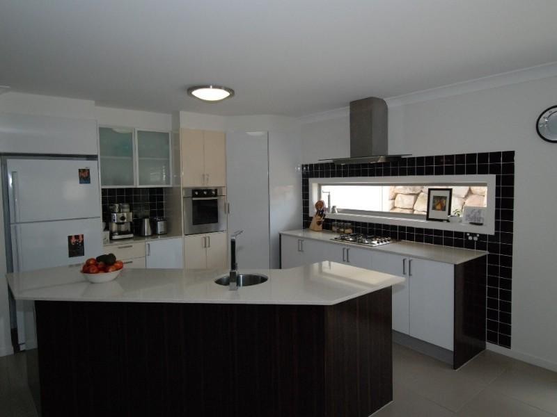 31 Barrington Street, Upper Coomera QLD 4209