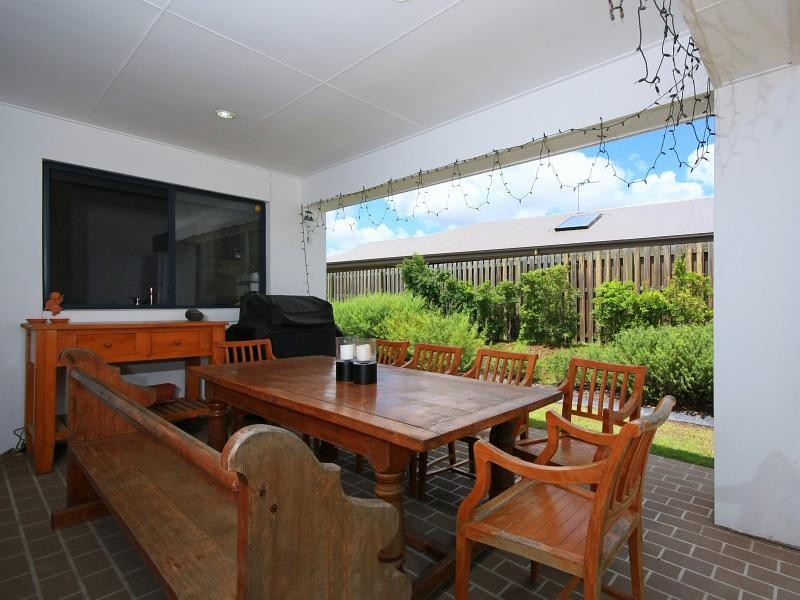 30 Silver Dawn Crescent, Oxenford QLD 4210