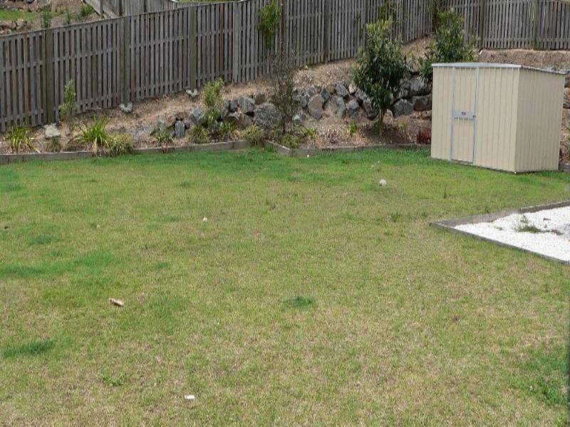 9 Victoria Drive, Pacific Pines QLD 4211