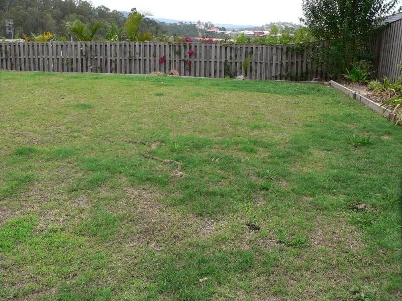9 Victoria Drive, Pacific Pines QLD 4211
