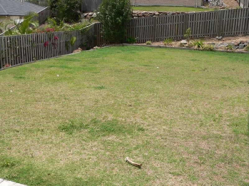 9 Victoria Drive, Pacific Pines QLD 4211