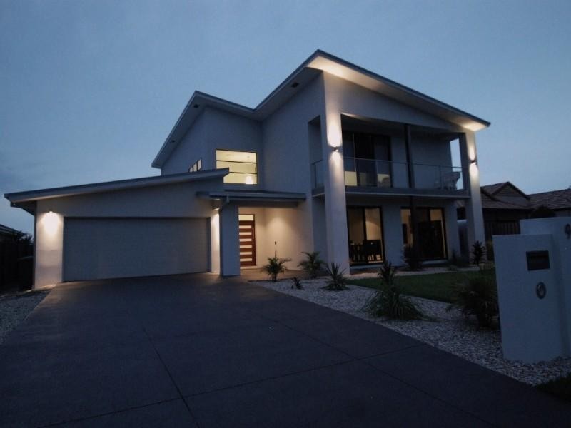 9 Princeton Street, Oxenford QLD 4210