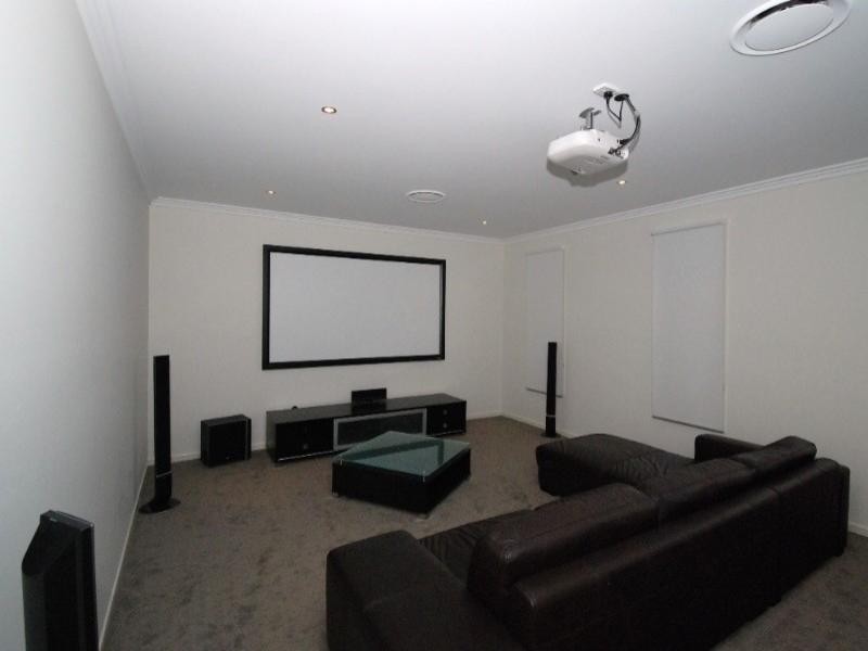 9 Princeton Street, Oxenford QLD 4210