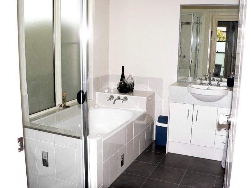 2 Carrieton Street, Ormeau QLD 4208