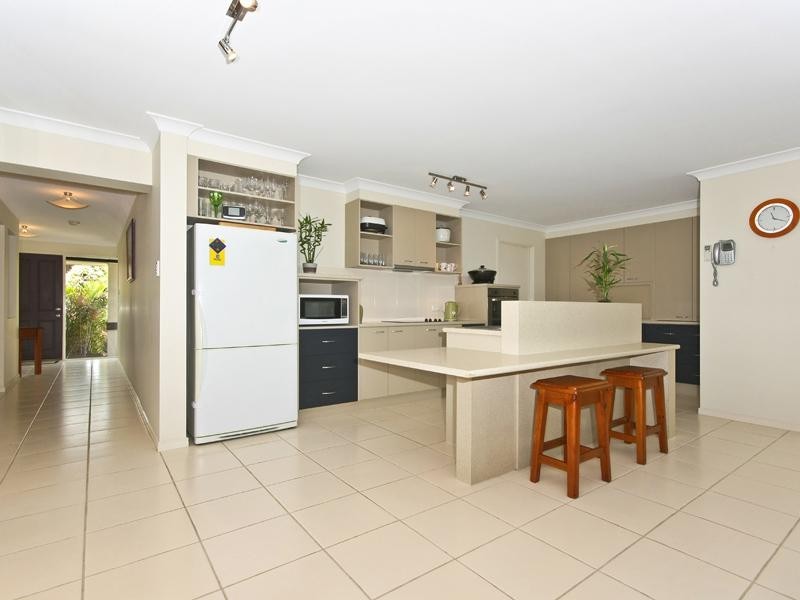 Pacific Pines QLD 4211