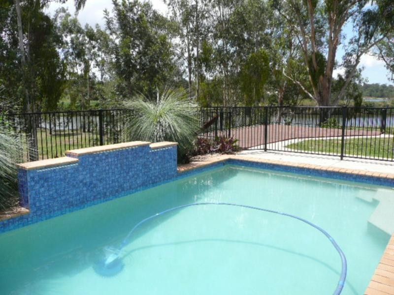 19 Brittany Drive, Oxenford QLD 4210