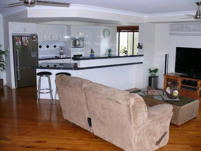 24 Brittany Drive, Oxenford QLD 4210