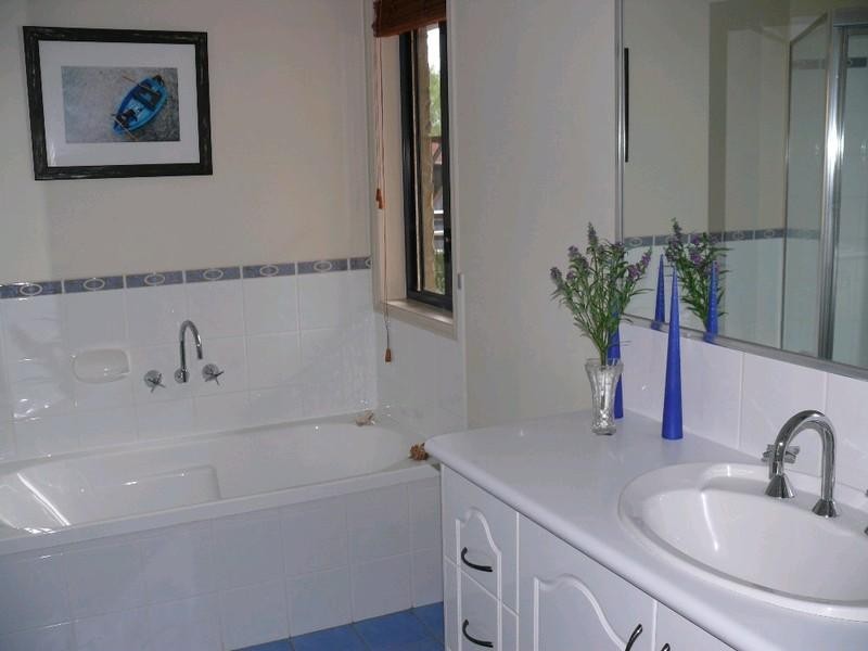 24 Brittany Drive, Oxenford QLD 4210