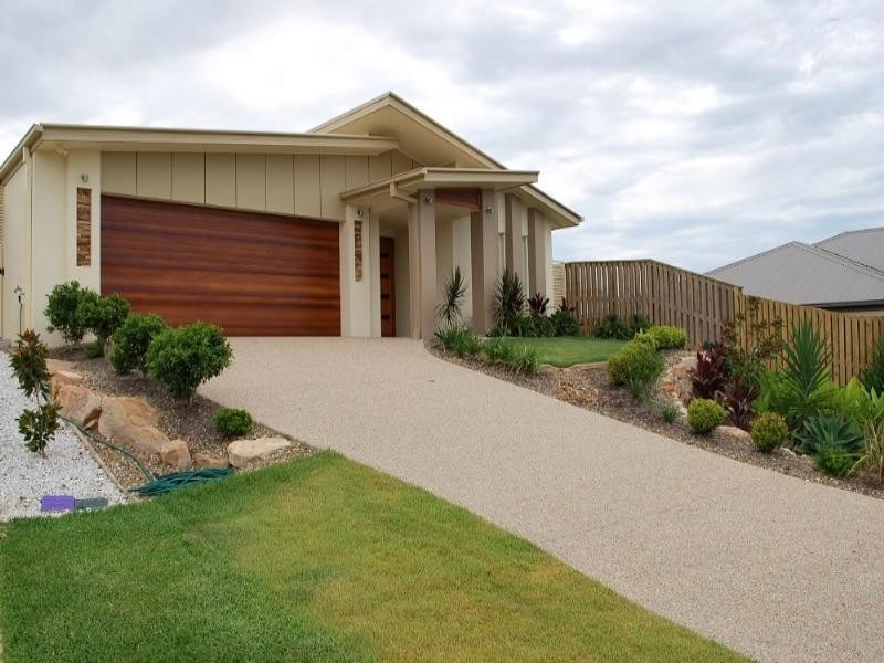 19 Coach Way, Upper Coomera QLD 4209