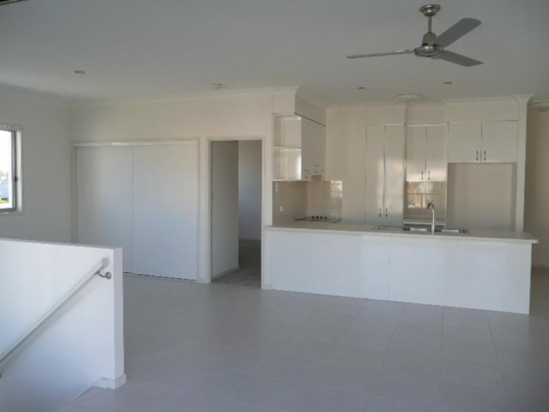 46 Bayswater Avenue, Varsity Lakes QLD 4227