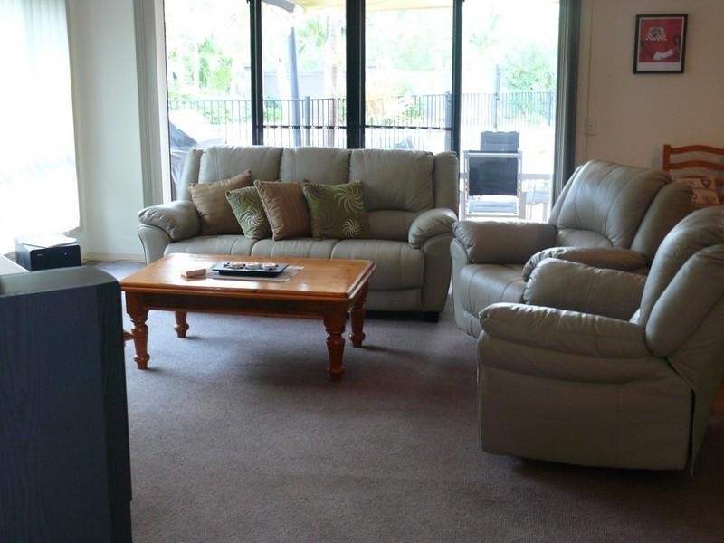 15 Audrey Avenue, Helensvale QLD 4212