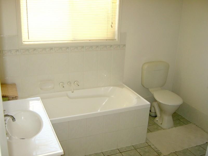 18 Axis Close, Upper Coomera QLD 4209
