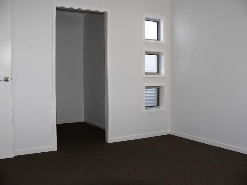 15 Greendragon Crescent, Upper Coomera QLD 4209