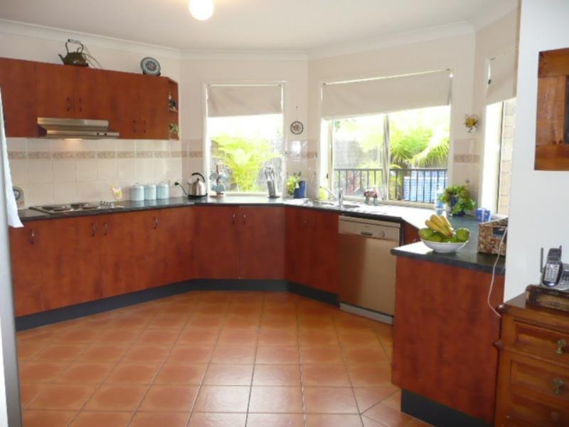 34 Brittany Drive, Oxenford QLD 4210