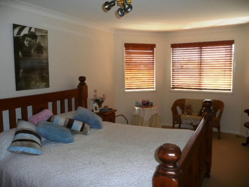 34 Brittany Drive, Oxenford QLD 4210