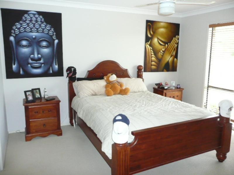 Pacific Pines QLD 4211