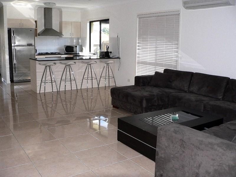 7 Cranberrie Crescent, Pimpama QLD 4209