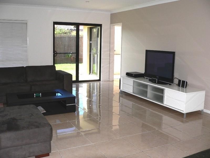 7 Cranberrie Crescent, Pimpama QLD 4209