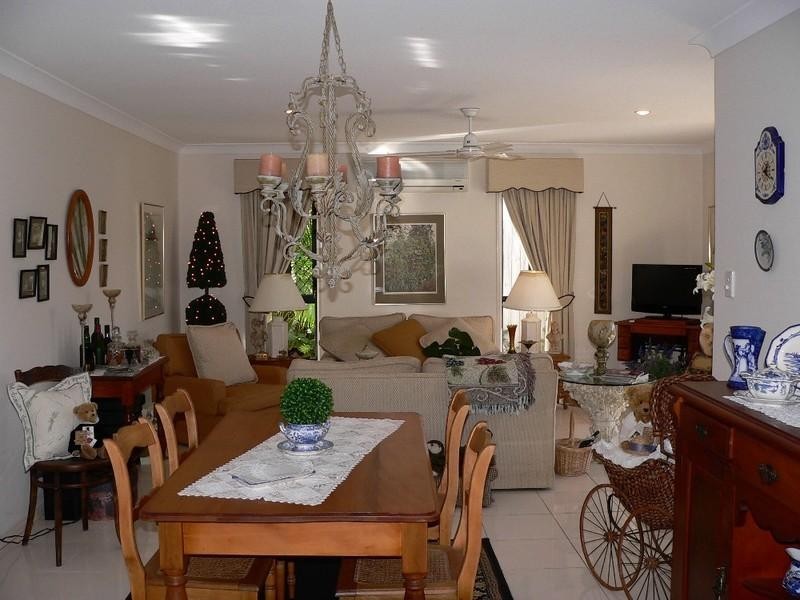 9 Goldcrest Drive, Upper Coomera QLD 4209