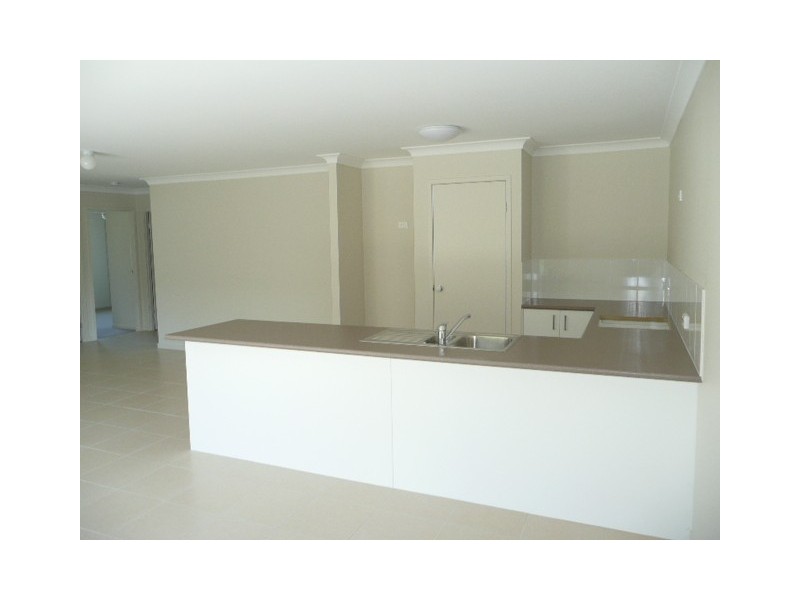 1/55 Wunburra Circuit, Pacific Pines QLD 4211