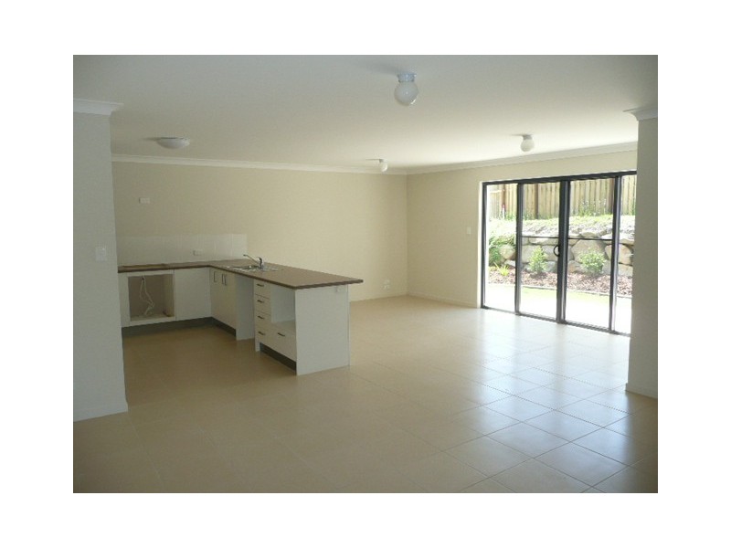 1/55 Wunburra Circuit, Pacific Pines QLD 4211