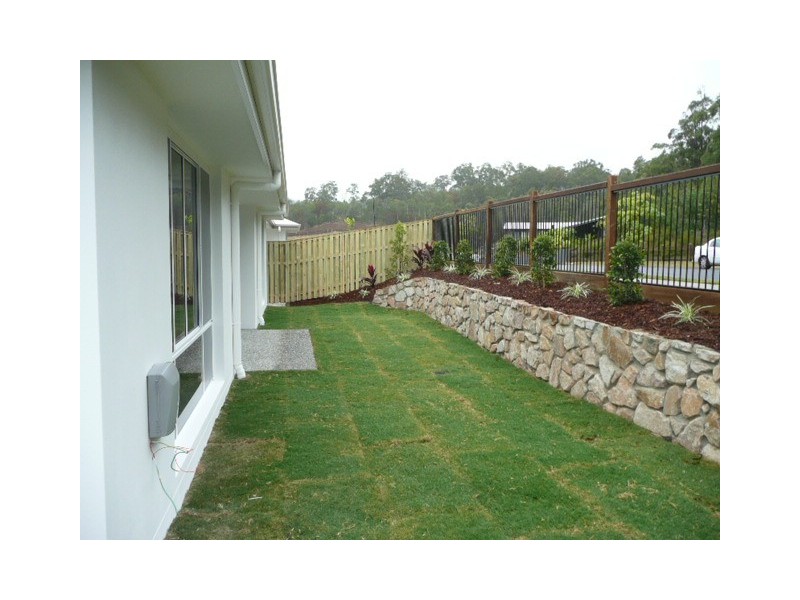 2/1 Lowell Street, Reedy Creek QLD 4227