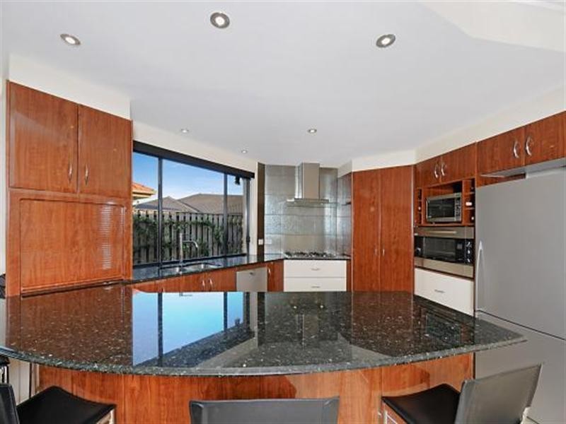 3 Xavier Place, Oxenford QLD 4210