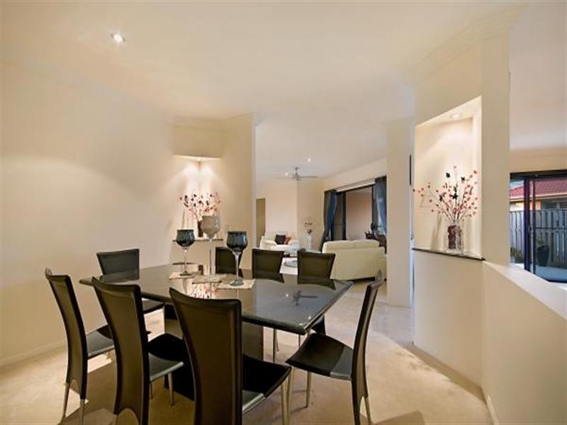 3 Xavier Place, Oxenford QLD 4210