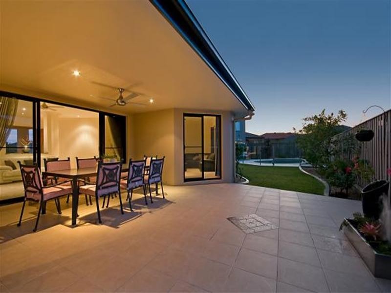 3 Xavier Place, Oxenford QLD 4210