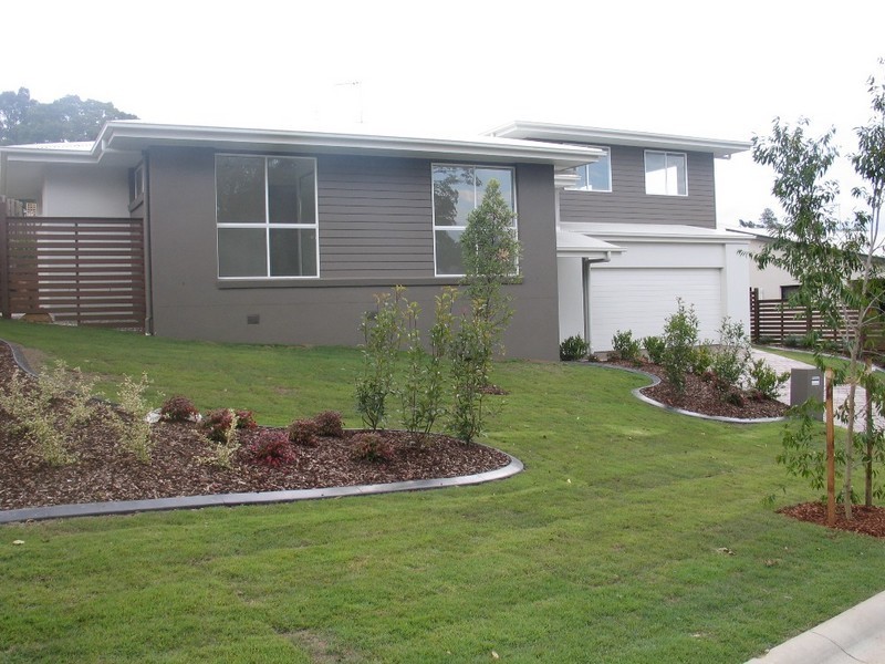 3 Silver Dawn Crescent, Maudsland QLD 4210