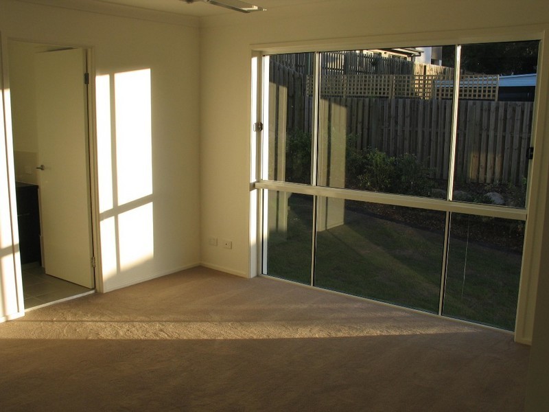 3 Silver Dawn Crescent, Maudsland QLD 4210