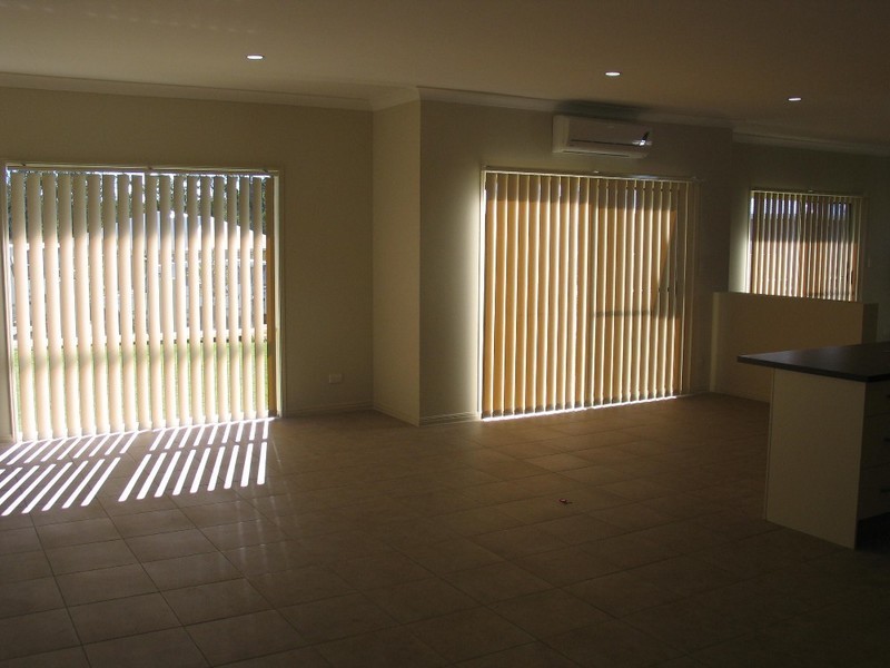 24 Berrimilla Lane, Coomera QLD 4209