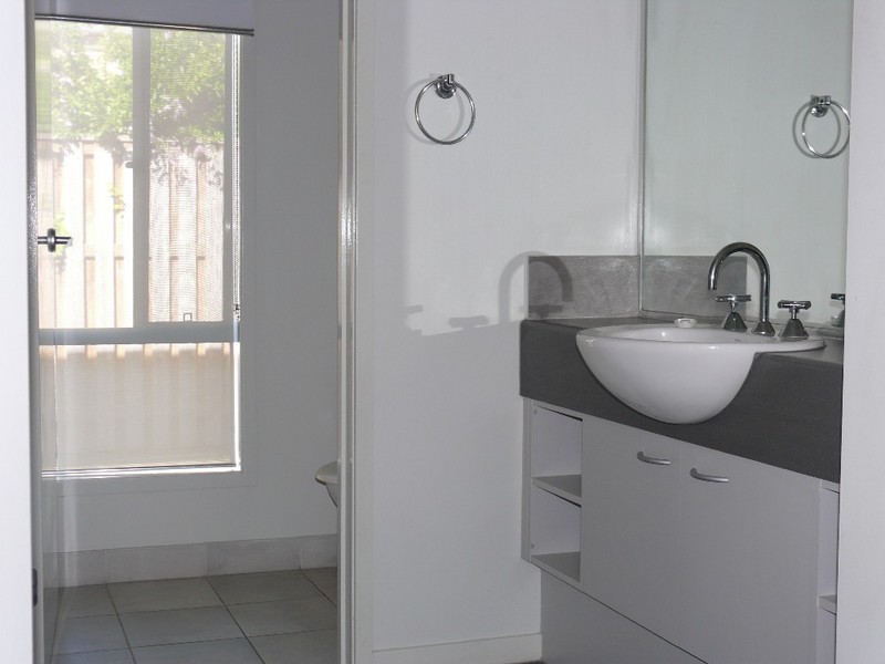 1 Thames Place, Oxenford QLD 4210