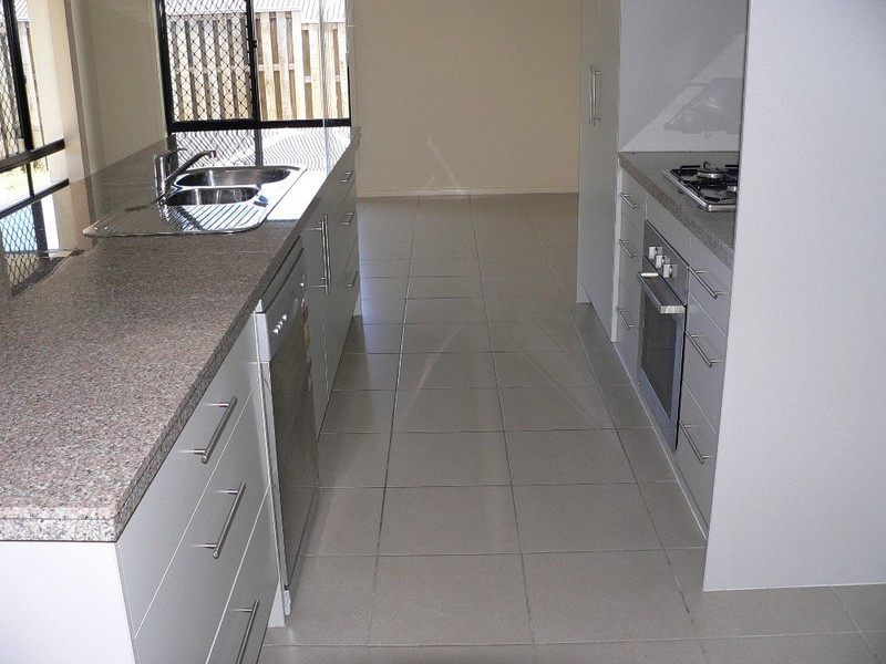 5 Greendragon Crescent, Upper Coomera QLD 4209