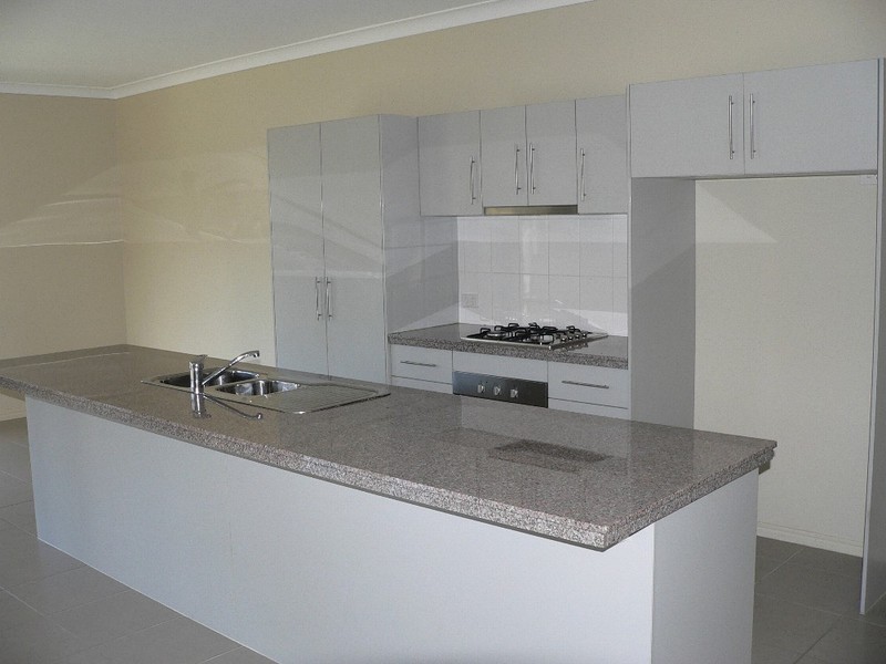 5 Greendragon Crescent, Upper Coomera QLD 4209