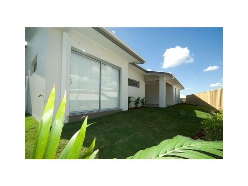 15 Greendragon Crescent, Upper Coomera QLD 4209