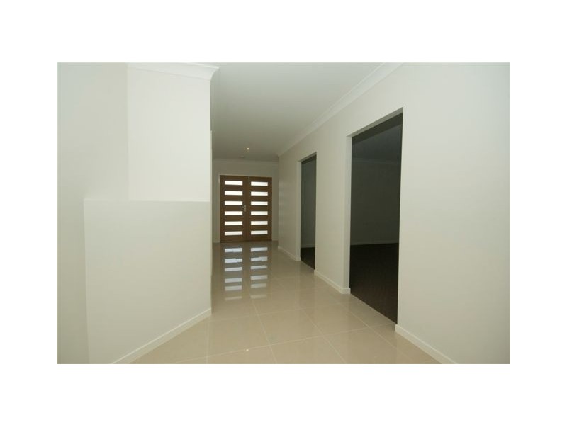 15 Greendragon Crescent, Upper Coomera QLD 4209