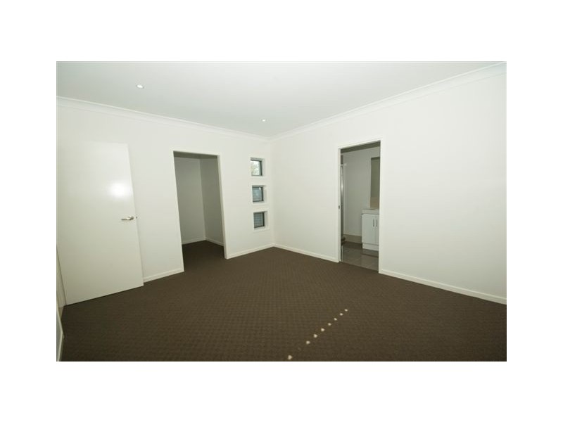 15 Greendragon Crescent, Upper Coomera QLD 4209