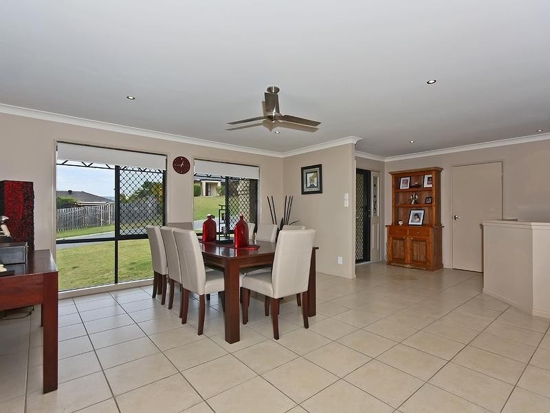 7 Hatutu Street, Pacific Pines QLD 4211