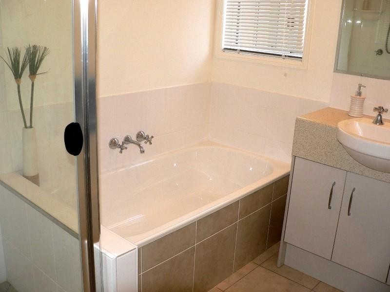 16 Greendragon Crescent, Upper Coomera QLD 4209