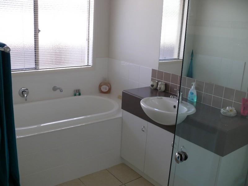 56 Regatta Avenue, Oxenford QLD 4210