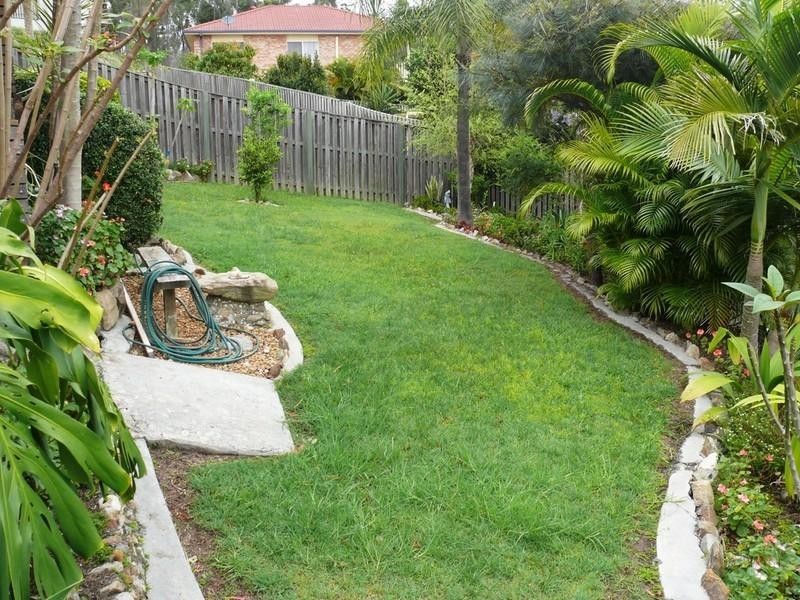 21 Hatutu Street, Pacific Pines QLD 4211